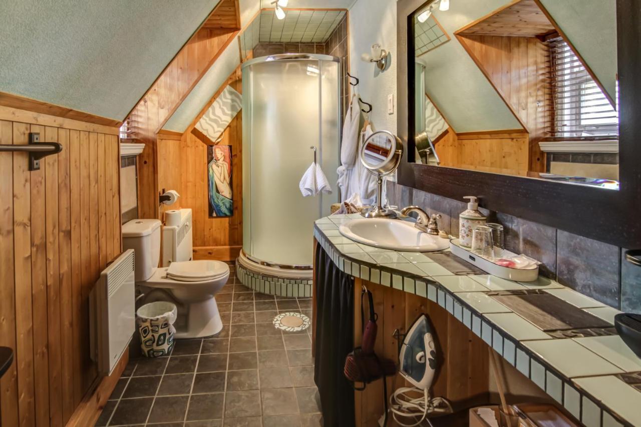 Chateau Murdock Gite Et Esthetique 1950 Chicoutimi المظهر الخارجي الصورة